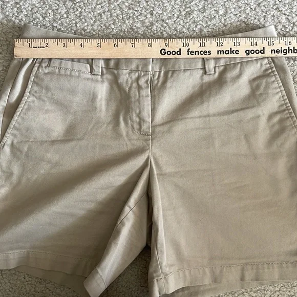 Lands’ End khaki shorts - Picture 9 of 9